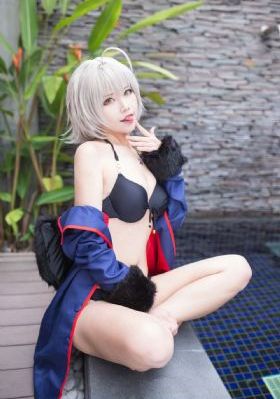 欧美小清新女生图片_BD英语高清完整版
