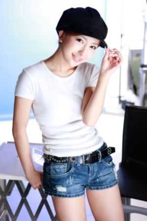 欧美日韩欧美在线视频_十万网红美女美酱