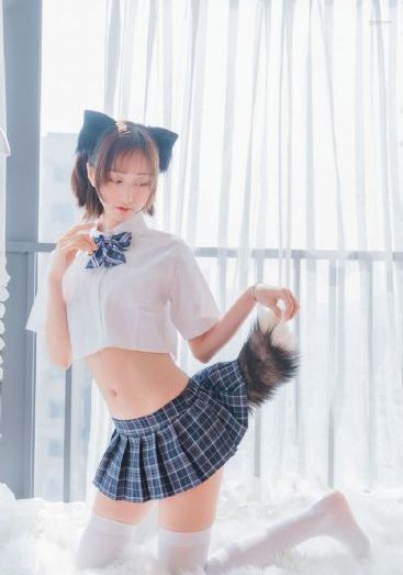 上海欧美化妆品公司_720超清免费观看