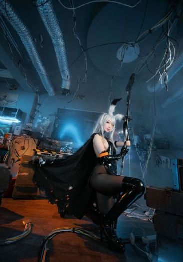 欧美女明星铅笔裤街拍_BD视频大全